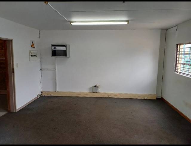 INDUSTRIAL PROPERTY TO RENT IN HENNOPSPARK